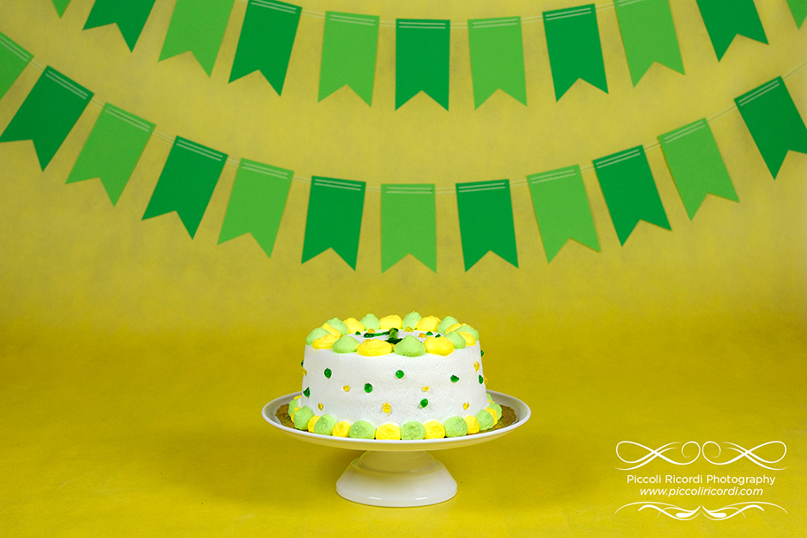 Bambino con torta primo compleanno - Cake Smash Milano